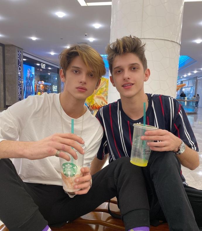 Tiktok ta en popüler erkekler siz hangisini daha çok beğeniyorsunuz?