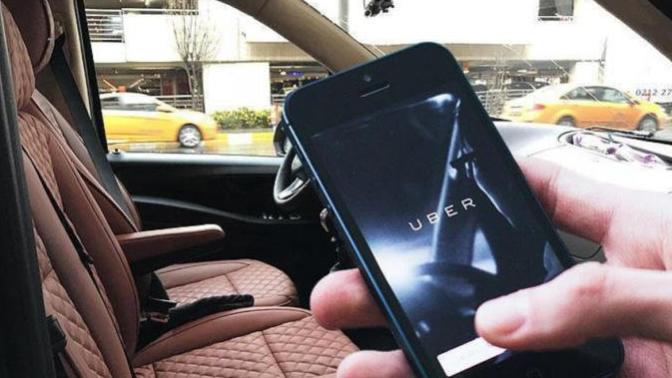 Uber Türkiye'ye geri dönüyor! Ulaşımda Uber mi kullanırsınız sarı taksi mi?