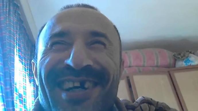 Gülüşü çok güzel olan bir insanın çirkin olma ihtimali yüzde kaç?