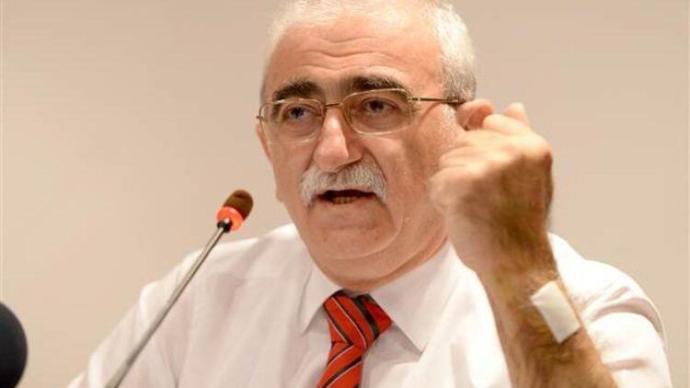 Prof. Dr. Bingür Sönmezden Aşı Yaptırmak İstemeyenlere: Aşı Yaptırmam Diyenler Vatan Hainidir?