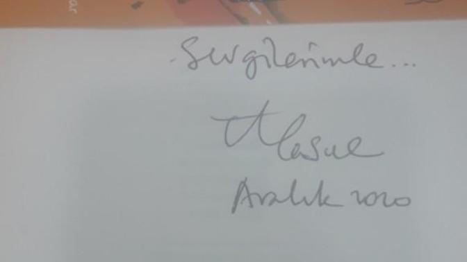 Yazarından imzalı bir kitap okuyucular için neden değerli?