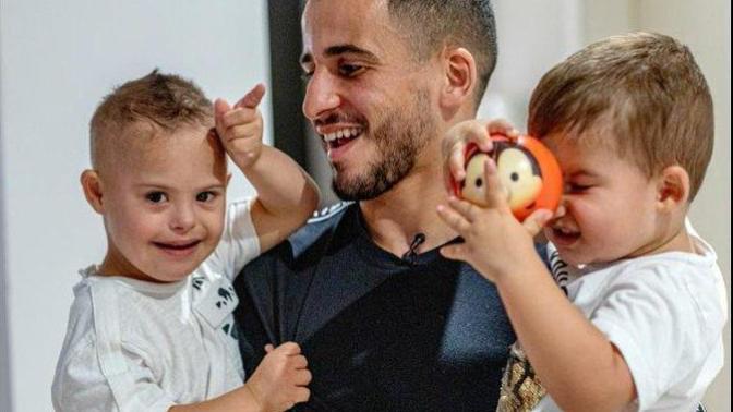 Omar Elabdellaoui yeni yıla saatler kala elinde havai fişek patlaması sonucu yaralandı. Ne düşünüyorsunuz?
