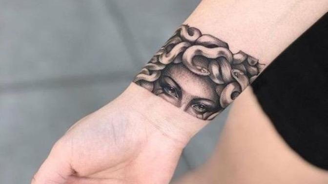 Bu medusa dövmesi güzel mi sizce?