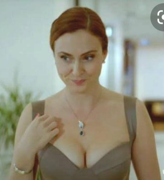 Anneniz hangi ünlüye benziyor  ya da  ailenizde kimler hangi ünlüye benziyor?