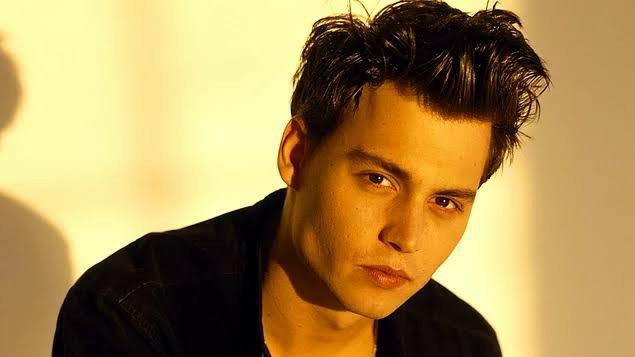 Sizce Brad Pitt'in gençliği mi yoksa Keanu Reeves'in gençliği mi?