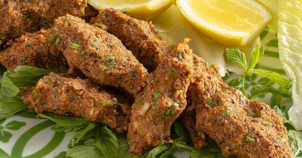 Çiğ köfte senin için etli mi olmalıdır , etsiz mi ?