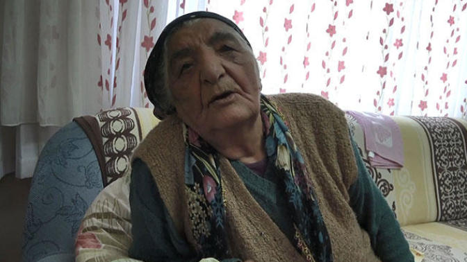 Esenyurt'ta belediyeden yardım bahnesiyle kapısını çaldıklarını 95 yaşında kadını gasp ettiler. Kapınızı herkese açar mısınız?