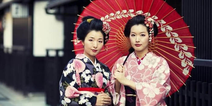 Süslenme süresi 4 dakikayı geçiyorsa çirkinsindir diyen Japon atasözü doğru mu söylüyor?