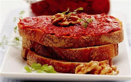 Ekmeğe sürülen favori kahvaltılık ezmeniz hangisi?