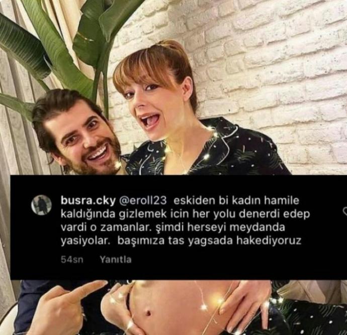 Eskiden hamileliğini gizlemek için her yolu deneyen kızımız bu işe biraz bozulmuş anlaşılan 😂