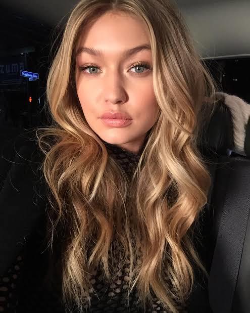 Gigi Hadid mi Candice Swanepoel mu Barbara Palvin mi sizce?