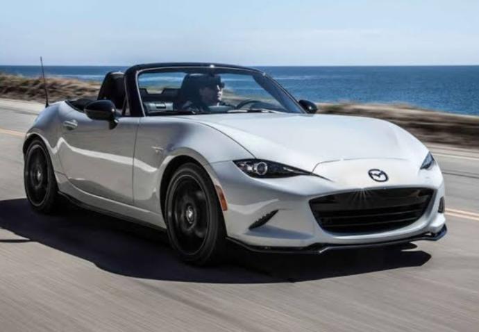 Mazda mx5 sizce de çok yakışıklı değil mi?