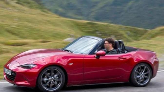 Mazda mx5 sizce de çok yakışıklı değil mi?