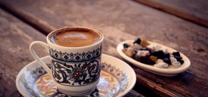 Türk kahvesi ılık suyla mı yapılır soğuk suyla mı?