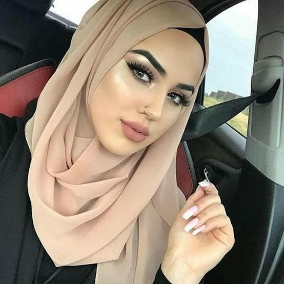 Musluman kadinlarin bazilarinin bas ortusunu birakmasi gerektigini dusunuyor musunuz?
