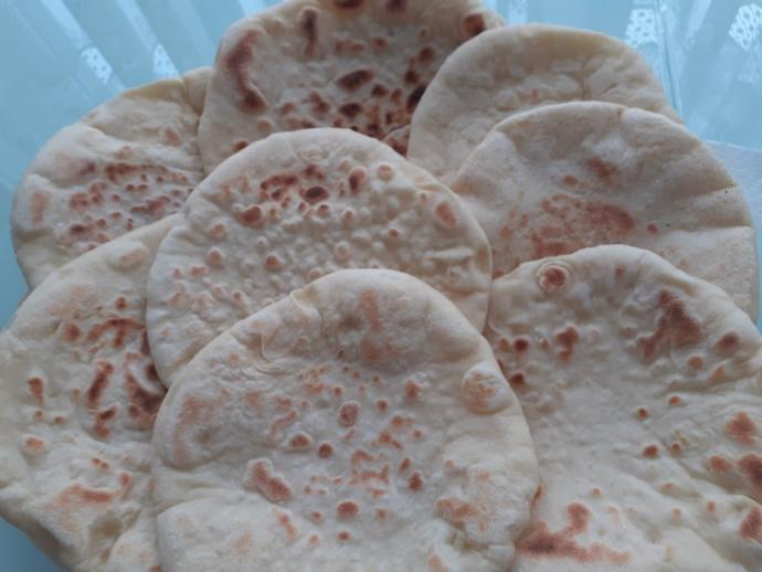 Benim gibi geç saatte kahvaltı yapan var mı?
