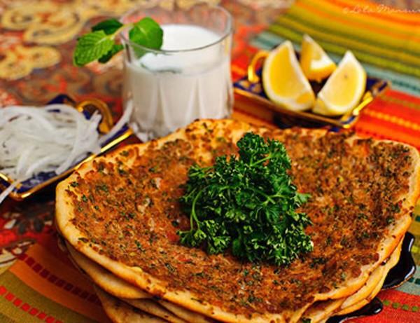 Lahmacunun yanında en çok hangi içeceği seviyorsunuz?