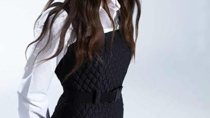 Hande Erçel Amber’dan daha güzel değil mi?