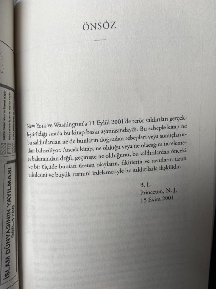 Kitap seçerken arka kapak yazısını mı incelersiniz önsözü mü?