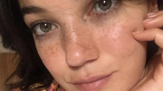 Pınar Deniz güzel mi sizce?