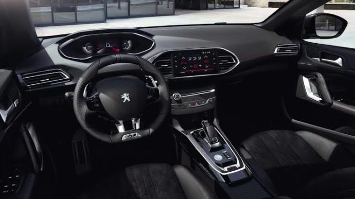 235 bin liraya sıfır km Peugeot 308 alıyorum. Sizce iyi bir tercih mi ve güzel mi arkadaşlar yorum yapar mısınız?