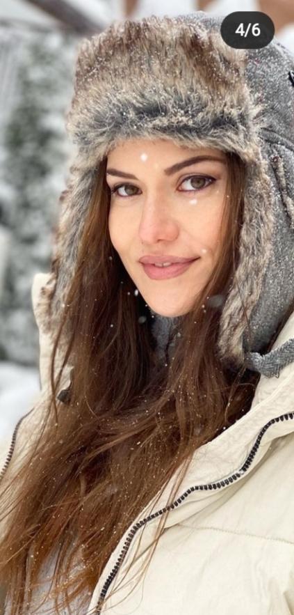 Fahriye Evcen de kalıcı makyaj mı var?