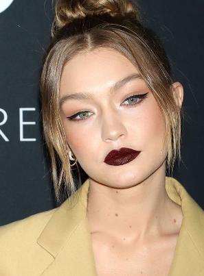 Gigi hadid makyajlı