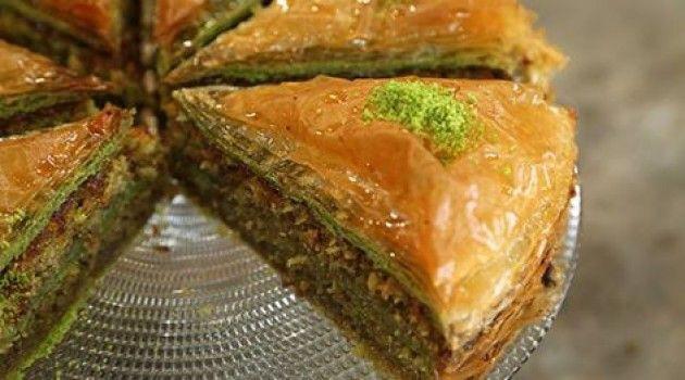 Baklavanın cevizlisi mi yoksa fındıklısı mı daha lezizdir?