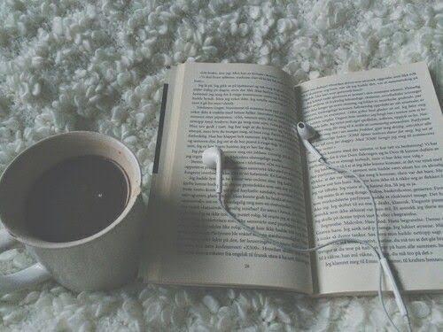 Kitap okurken müzik dinleyenlerden misiniz yoksa sessizliği tercih edenlerden mi?