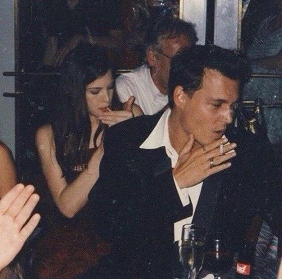 Aura mı daha önemli güzellik/yakışıklılık mı?