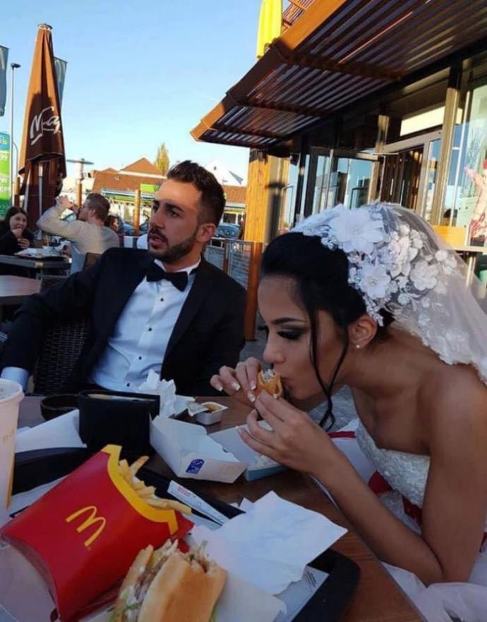 Düğünden sonra eşiniz hamburger yemek istese gider misiniz?