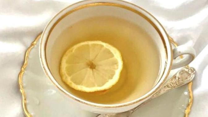 Çayınıza limon sıkıyor musunuz?