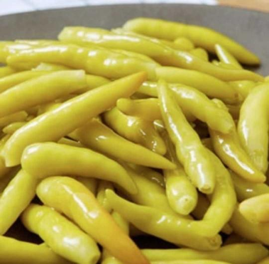 Döneri acı biber turşulu mu yersiniz, turşusuz mu?