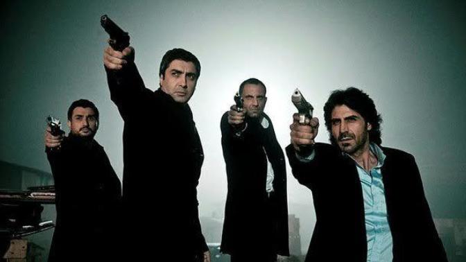Türk sinema televizyon tarihinde keşke bitmeseydi, veya oh be bitti de kurtulduk dediğiniz dizi ve sinema var mı?