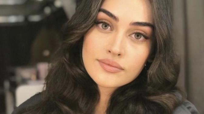 Esra Bilgiç mi Hande Erçel mi daha güzel?