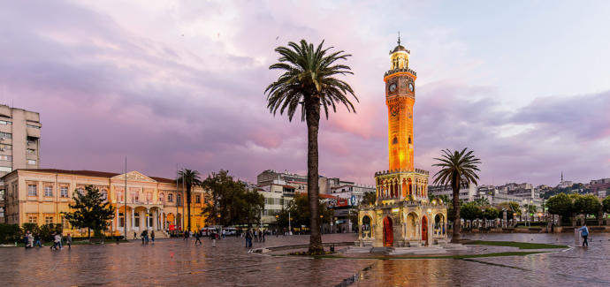 ? Sizce İzmirin en güzel ilçeleri hangileridir? İzmiri sever misiniz? izmirliler nerdesiniz?😂😂😂?