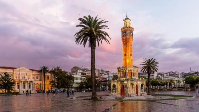 ? Sizce İzmir'in en güzel ilçeleri hangileridir? İzmir'i sever misiniz? izmirliler nerdesiniz?😂😂😂?