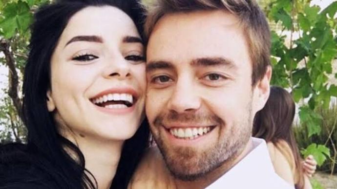 Ayrıca aldatma falan yok. Uydurmayın olsa Merve yılardır ortalığı her yerde söylerdi.