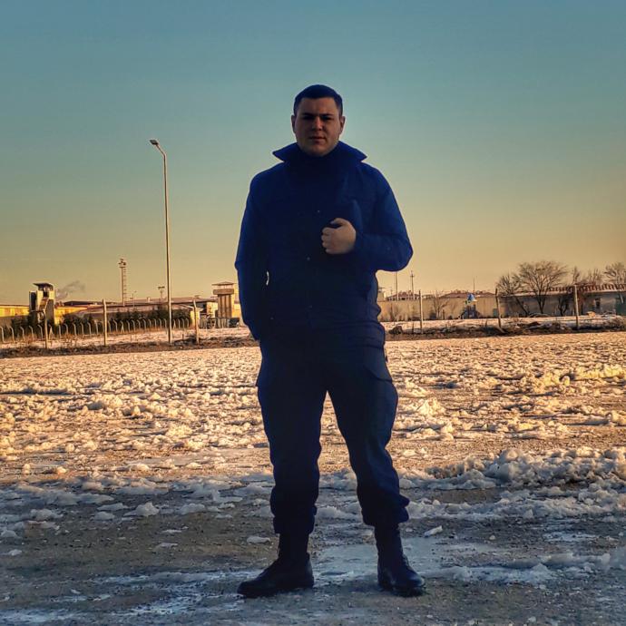 1.82 boyunda bir erkek için 72 kilo sizce nasıl?