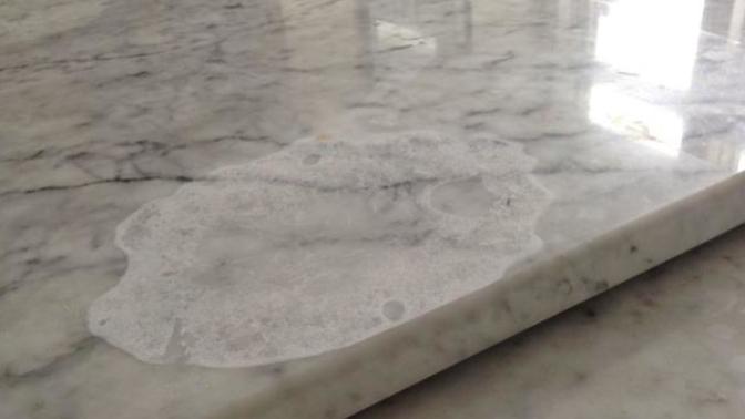 Mermerdeki limon lekesi nasıl çıkar?