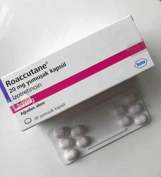 Yüzümde siyah lekeler roaccutane kullanmalı mıyım?