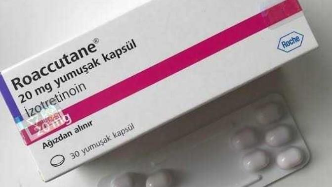 Yüzümde siyah lekeler roaccutane kullanmalı mıyım?