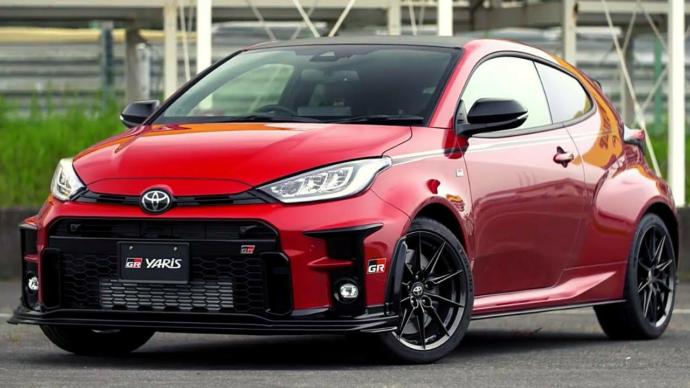Yeni Yaris mi yeni corsa mı?