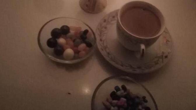 Günün yorgunluğunu kahve içerek mi, çay içerek mi atarsınız?