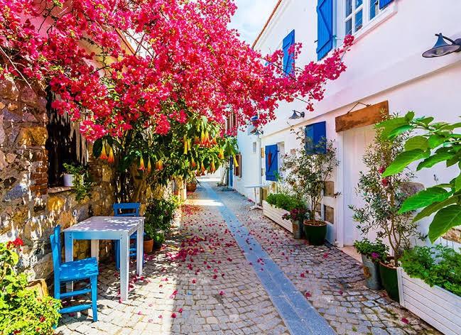 Emekli olunca hangi tatil beldesinde yaşamak istersin?