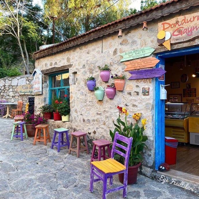 Emekli olunca hangi tatil beldesinde yaşamak istersin?