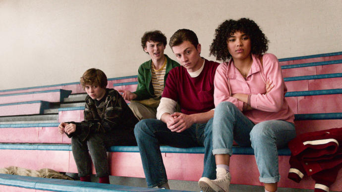 Stranger Things Benzeri Dizi Önerileri Var mı?