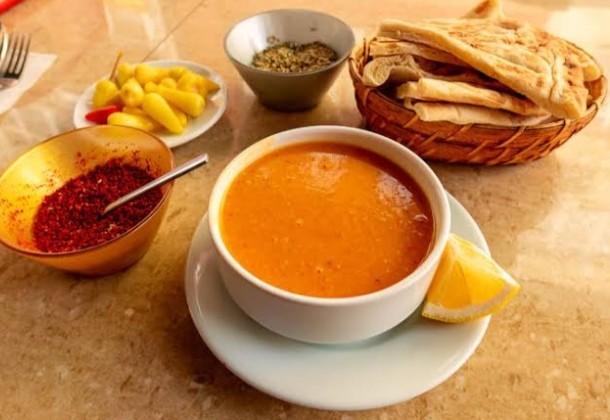 Vedat Milor sordu; Tarhana çorbası mı, mercimek çorbası mı?