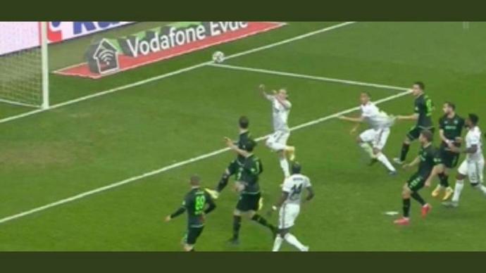Beşiktaş 1 Konyaspor 0... Ve kara kartal 81. dakikada rosier'nin attığı golle liderliği geri aldı! Maçı nasıl buldunuz?