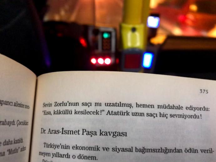 Flörtüm bana kısa saç yakıştırıyor, sap kalmamak için başkalarını dinlemek eziklik mi?